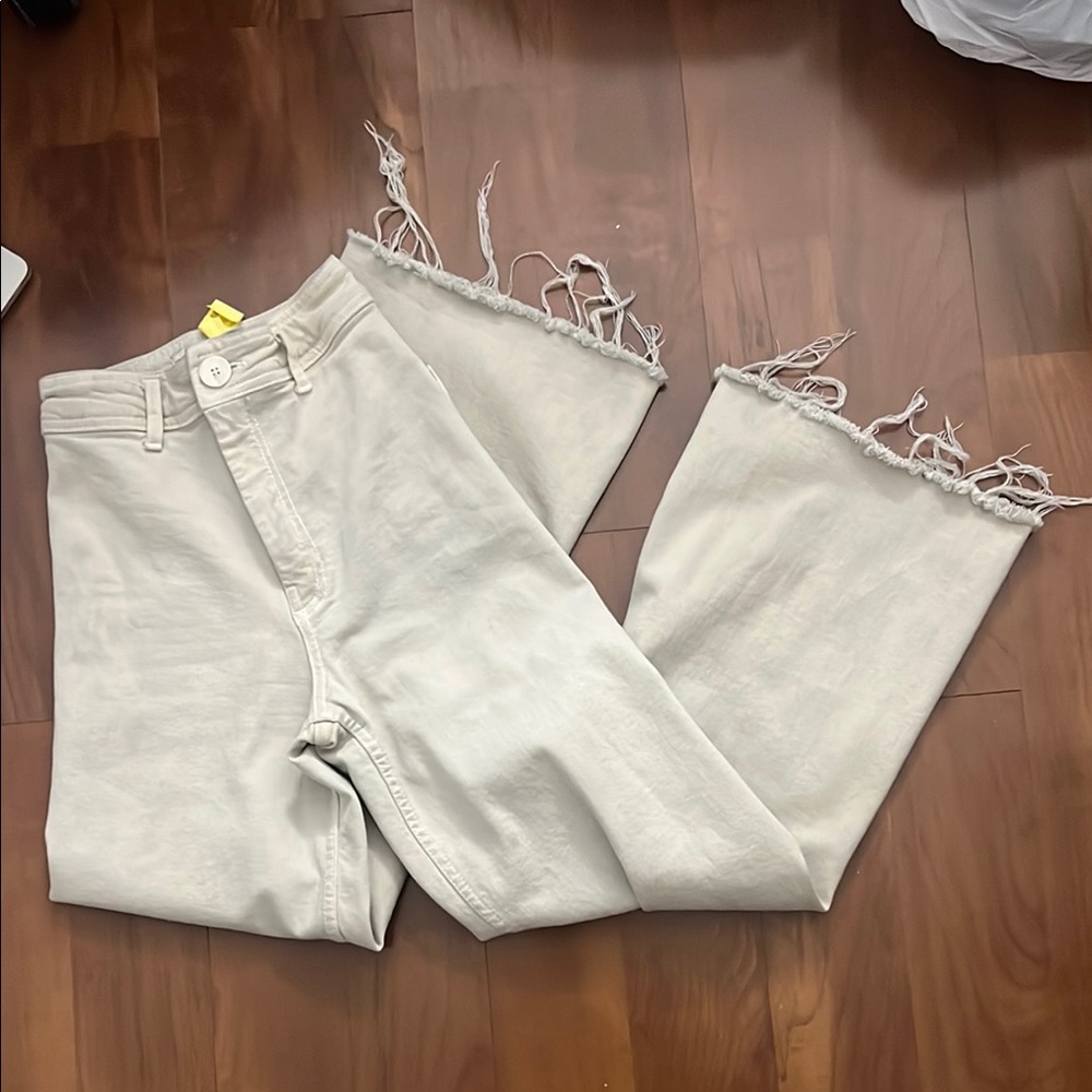 Frayed Hem Cream Jeans
